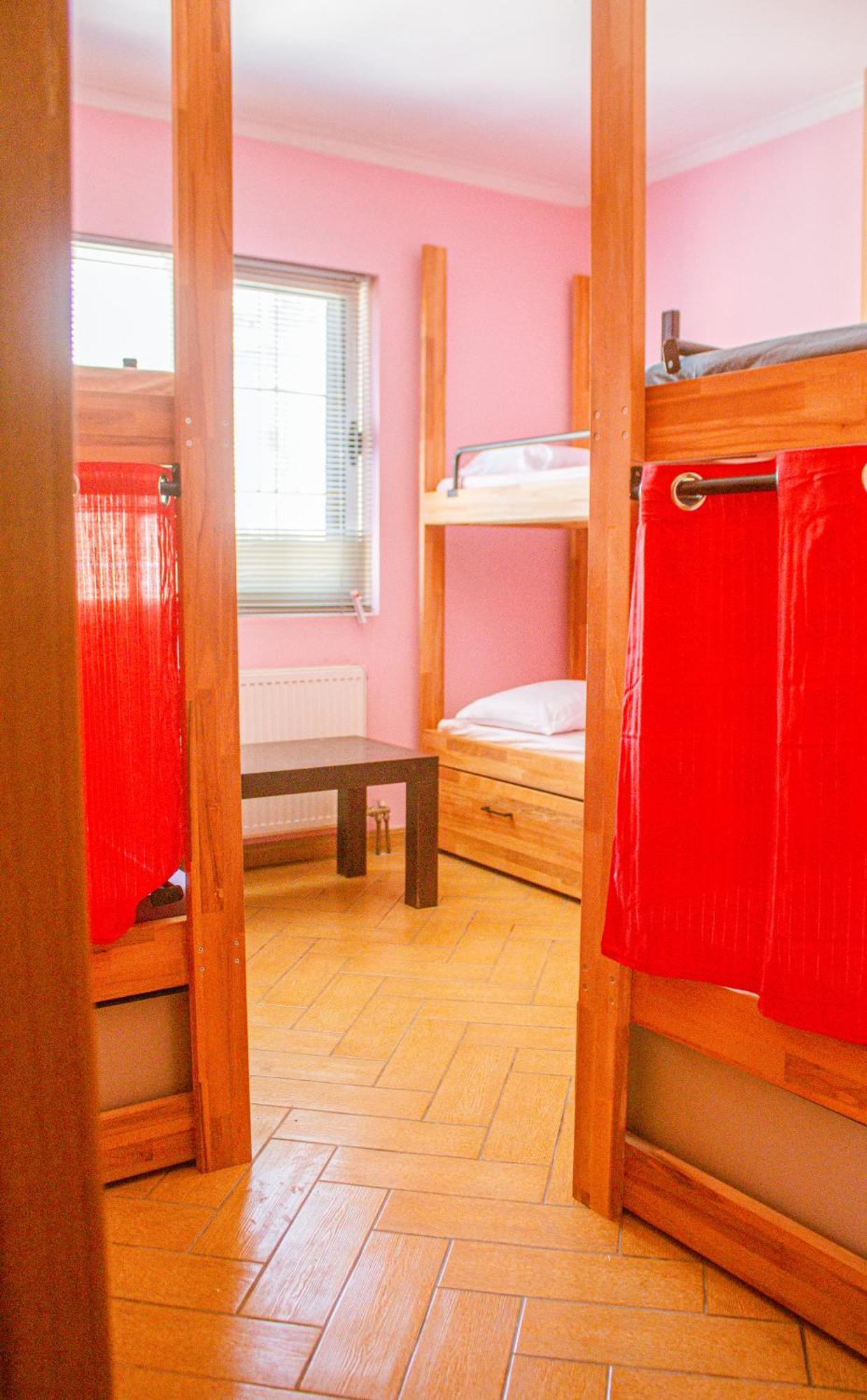 Hostel Albania Τίρανα Εξωτερικό φωτογραφία